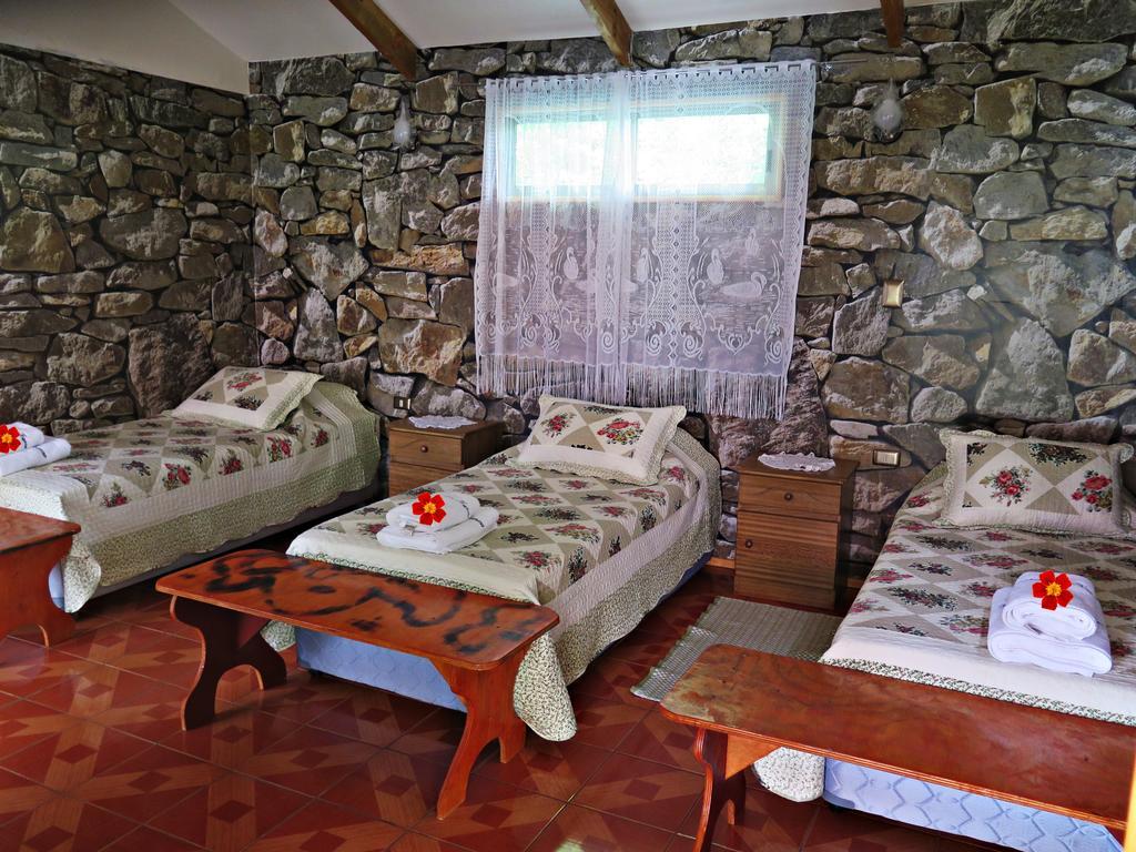 Hostal Vai Kapua Hanga Roa Exteriör bild